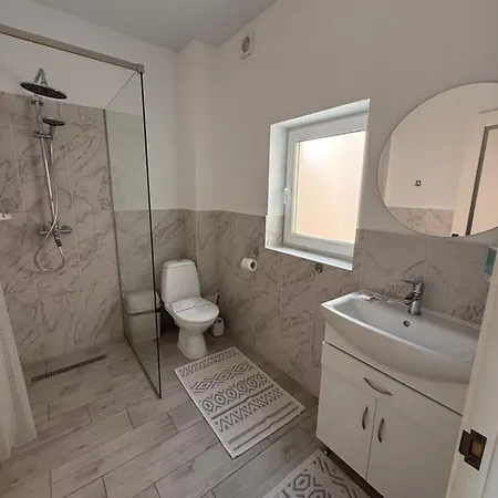 Levodr Hotel Velyatyn