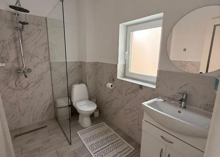 Levodr Hotel Velyatyn